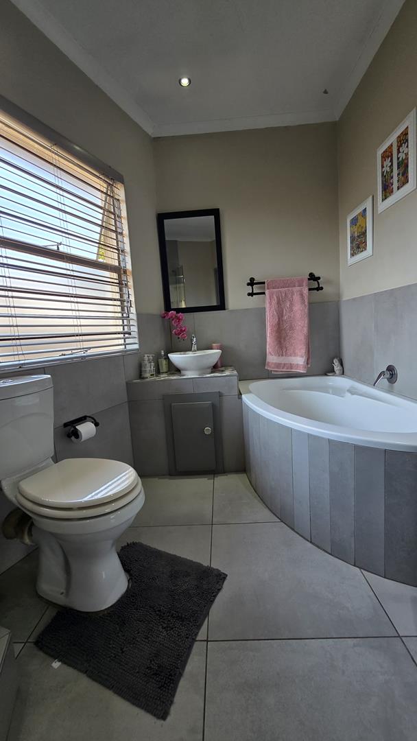 3 Bedroom Property for Sale in Randhart Gauteng