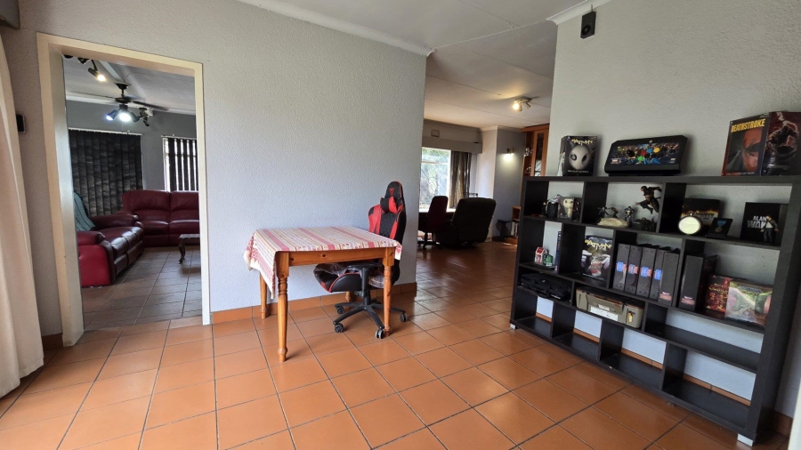 3 Bedroom Property for Sale in Brackendowns Gauteng