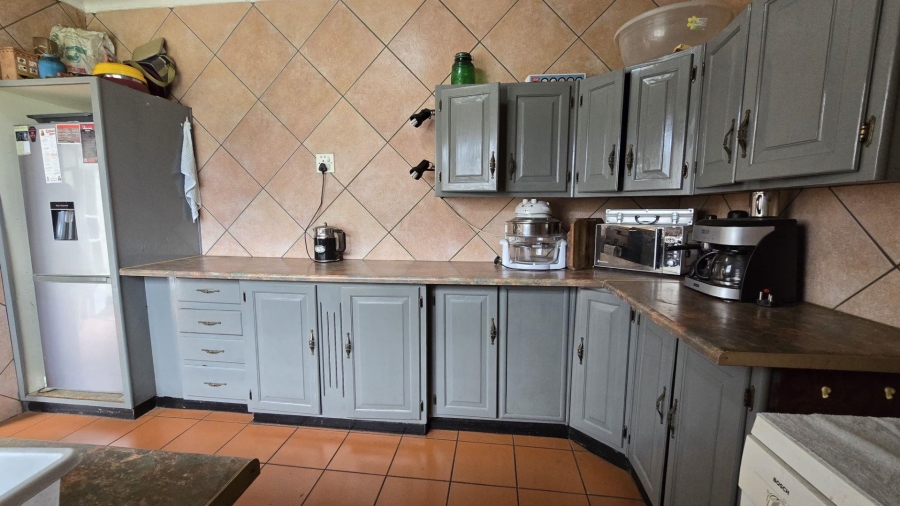 3 Bedroom Property for Sale in Brackendowns Gauteng