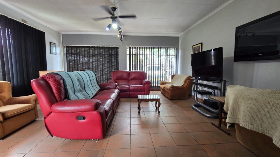 3 Bedroom Property for Sale in Brackendowns Gauteng