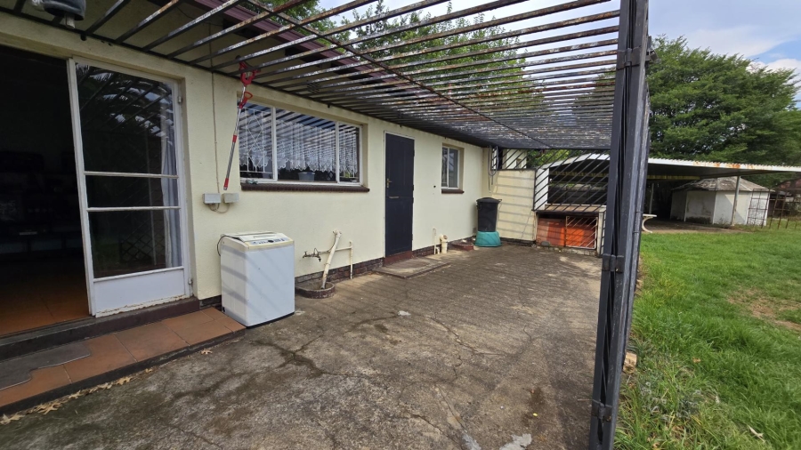 3 Bedroom Property for Sale in Brackendowns Gauteng