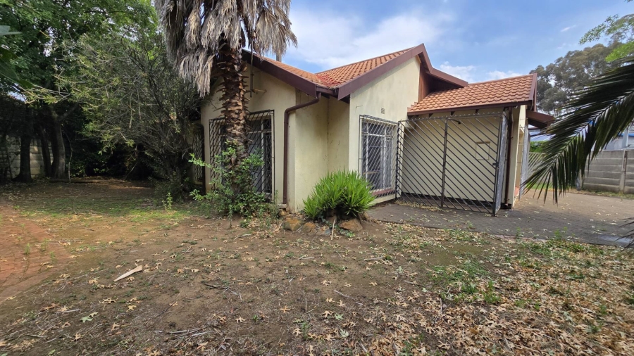 3 Bedroom Property for Sale in Brackendowns Gauteng