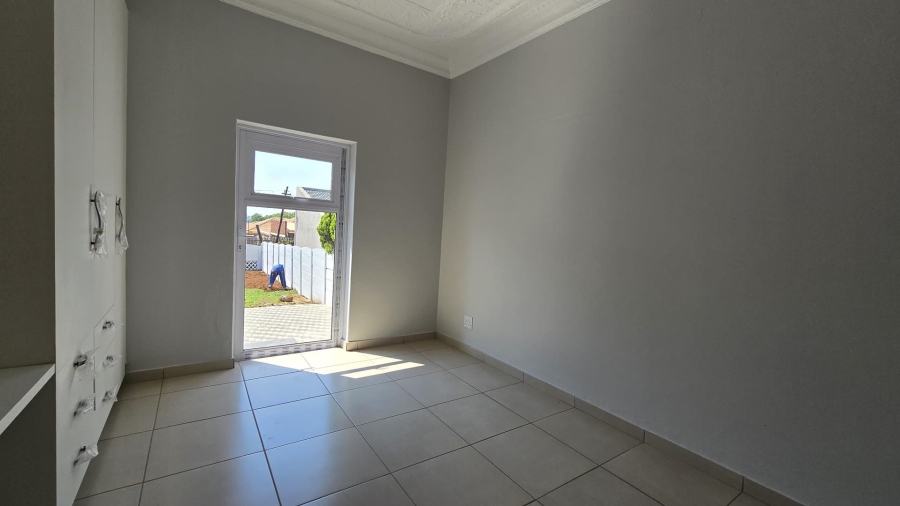 2 Bedroom Property for Sale in Florentia Gauteng