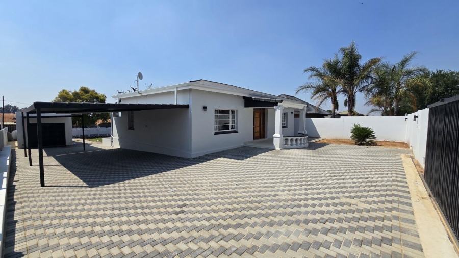 2 Bedroom Property for Sale in Florentia Gauteng