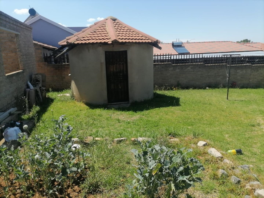 2 Bedroom Property for Sale in Lenasia South Ext 4 Gauteng