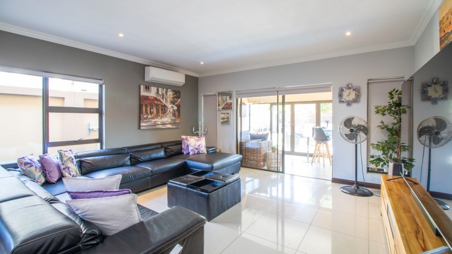 4 Bedroom Property for Sale in La Como Lifestyle Estate Gauteng