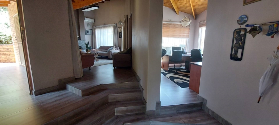 4 Bedroom Property for Sale in Bassonia Gauteng