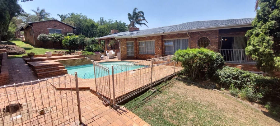 4 Bedroom Property for Sale in Bassonia Gauteng