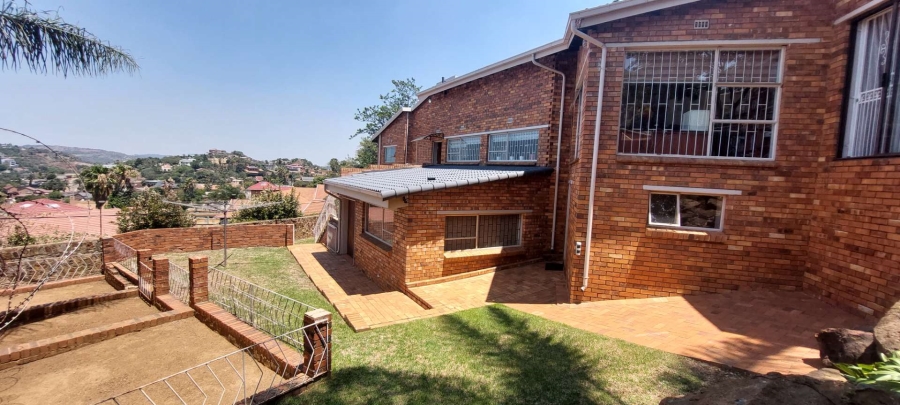 4 Bedroom Property for Sale in Bassonia Gauteng