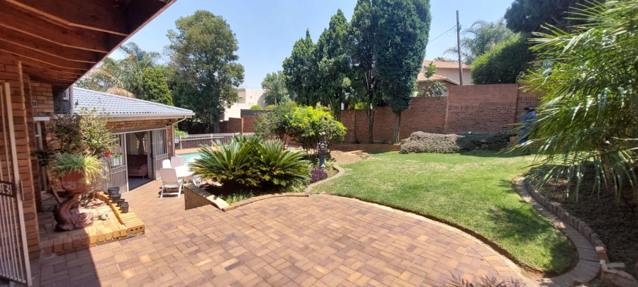 4 Bedroom Property for Sale in Bassonia Gauteng