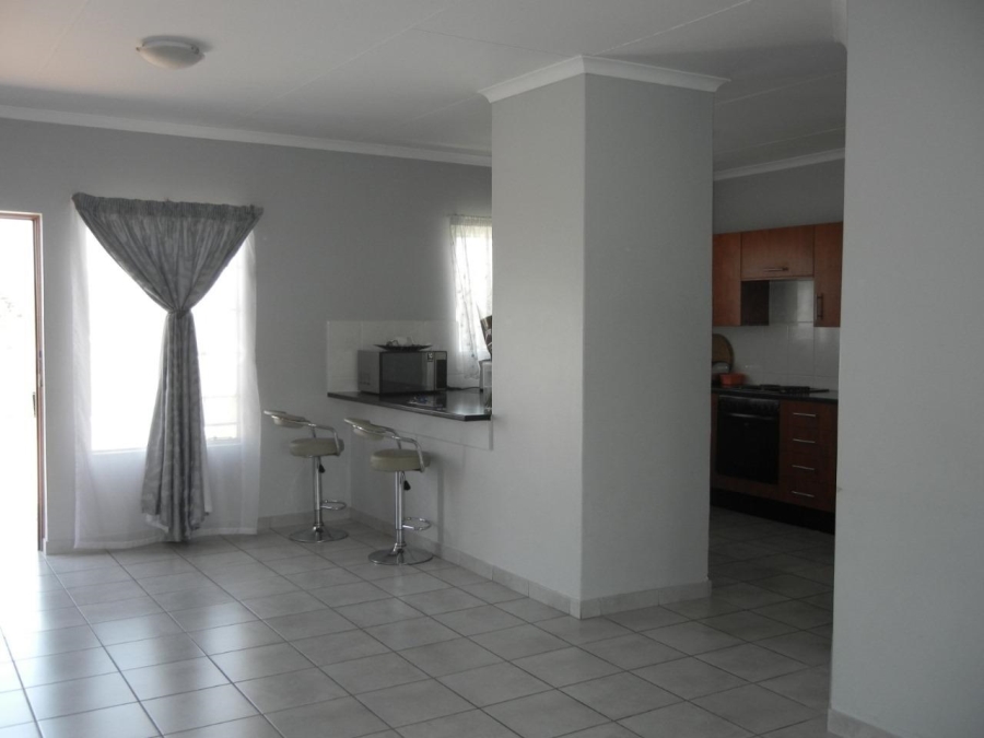 To Let 2 Bedroom Property for Rent in Castleview Gauteng