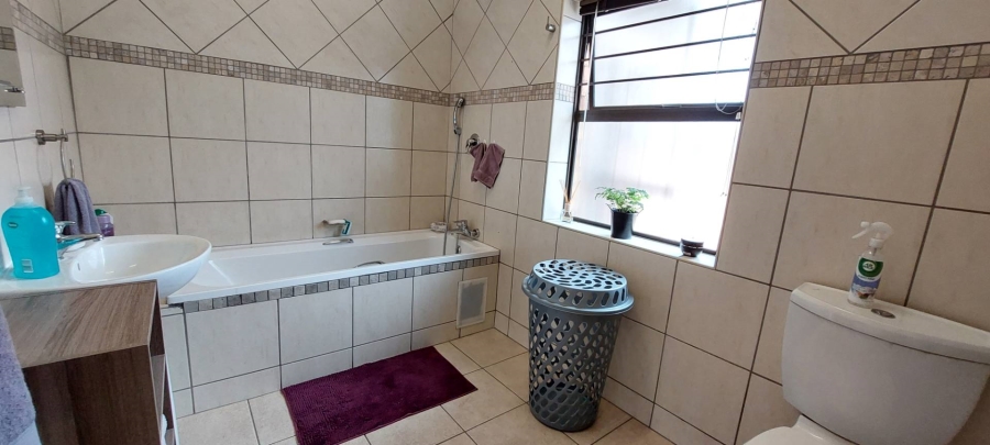 2 Bedroom Property for Sale in Florentia Gauteng