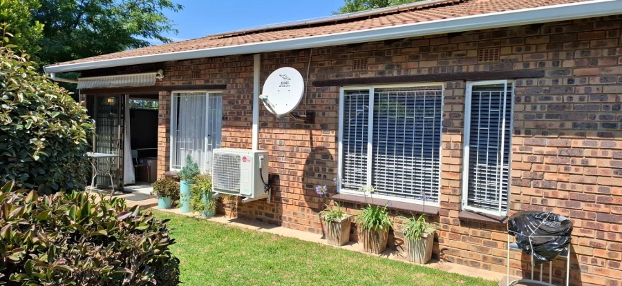 3 Bedroom Property for Sale in Brackenhurst Gauteng