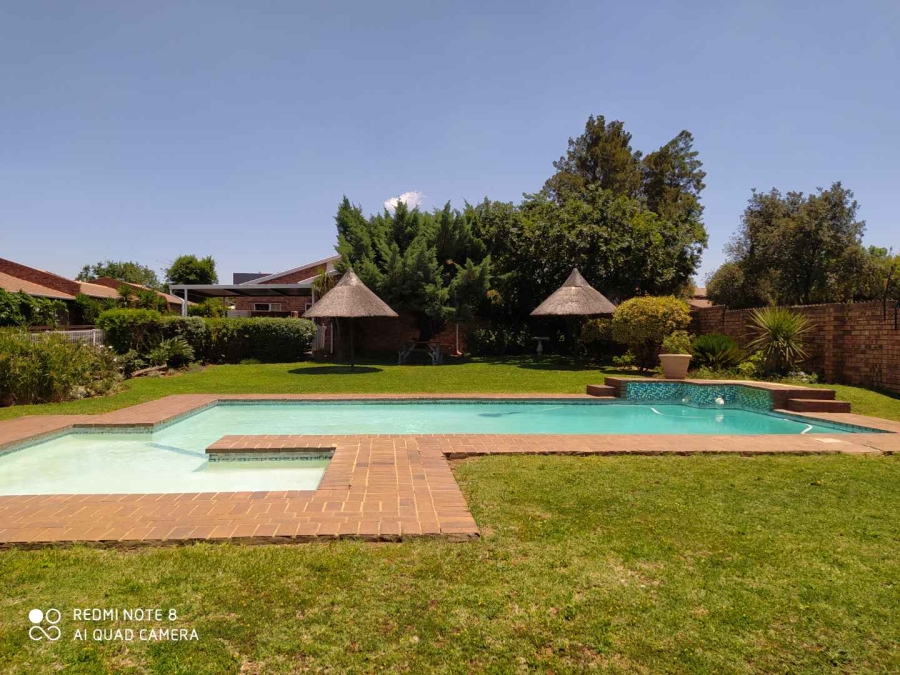 3 Bedroom Property for Sale in Brackenhurst Gauteng