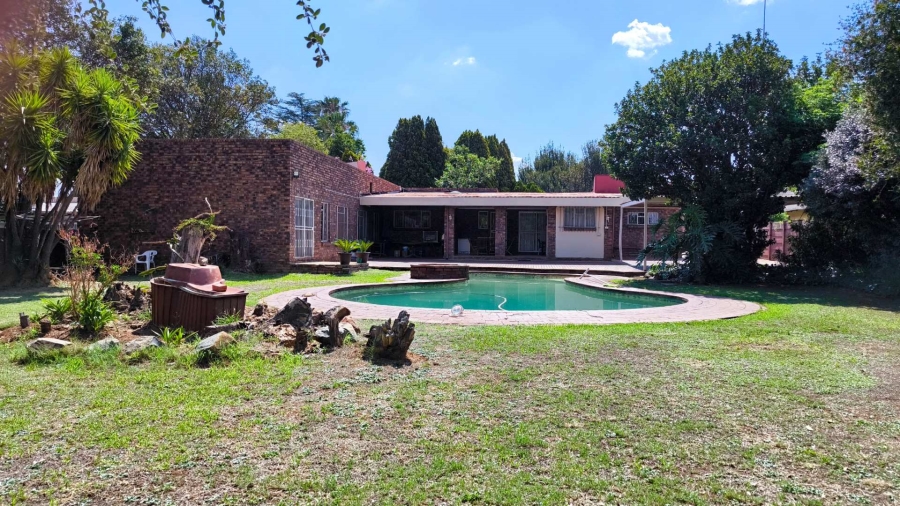 4 Bedroom Property for Sale in Brackenhurst Gauteng