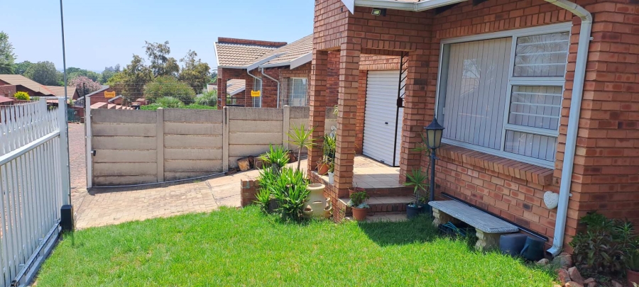 3 Bedroom Property for Sale in Mayberry Park Gauteng