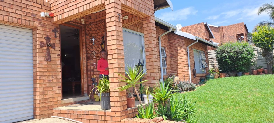 3 Bedroom Property for Sale in Mayberry Park Gauteng