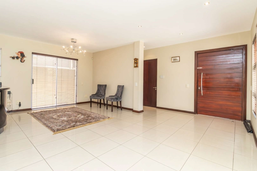 To Let 4 Bedroom Property for Rent in River Club Gauteng