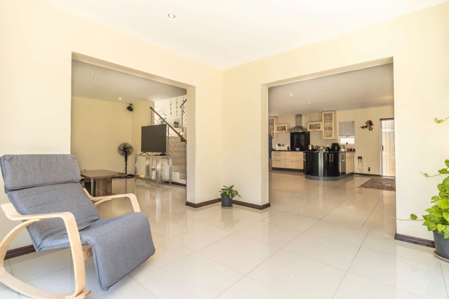 To Let 4 Bedroom Property for Rent in River Club Gauteng