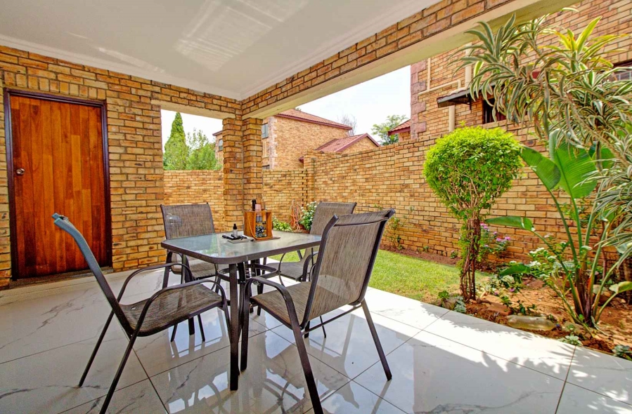 3 Bedroom Property for Sale in Wilgeheuwel Gauteng