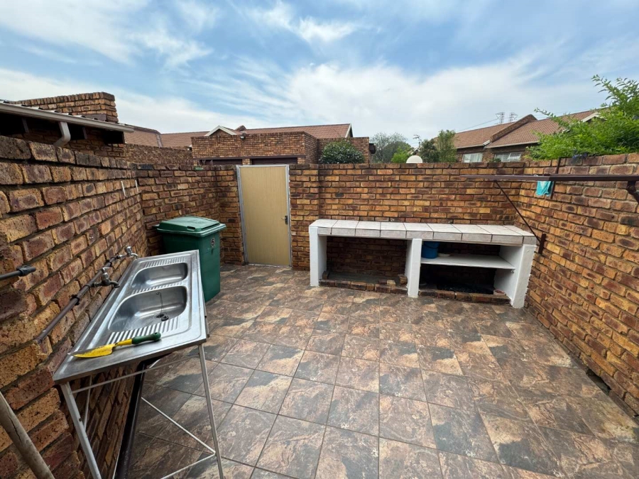 3 Bedroom Property for Sale in Randhart Gauteng