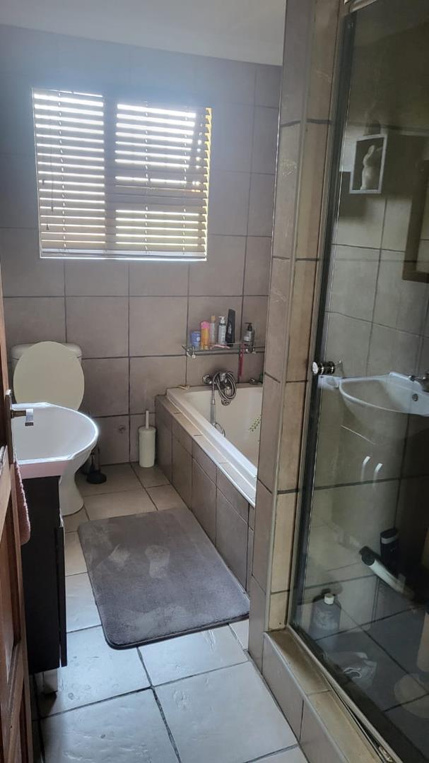 3 Bedroom Property for Sale in Buyscelia Gauteng