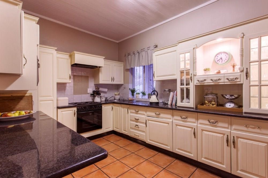 To Let 3 Bedroom Property for Rent in Waterkloof Glen Gauteng