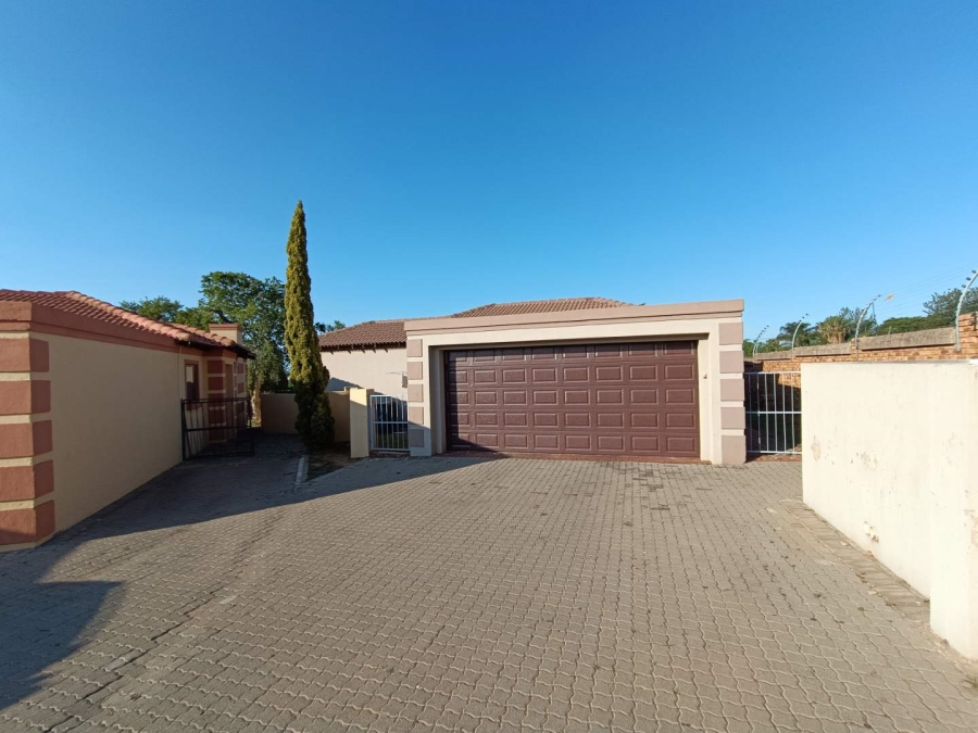 3 Bedroom Property for Sale in The Reeds Gauteng