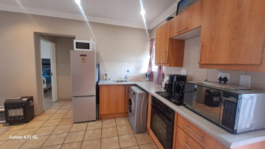 1 Bedroom Property for Sale in Buccleuch Gauteng