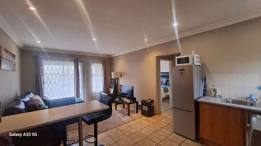 1 Bedroom Property for Sale in Buccleuch Gauteng