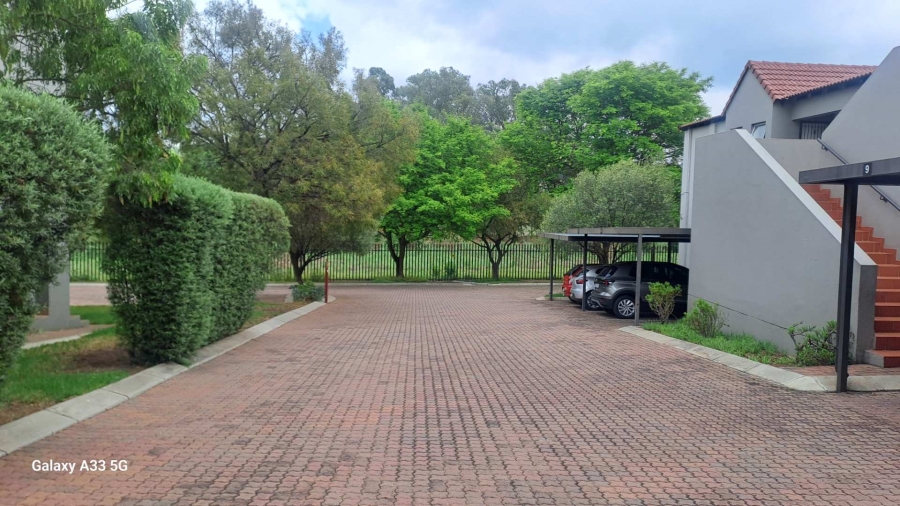 1 Bedroom Property for Sale in Buccleuch Gauteng