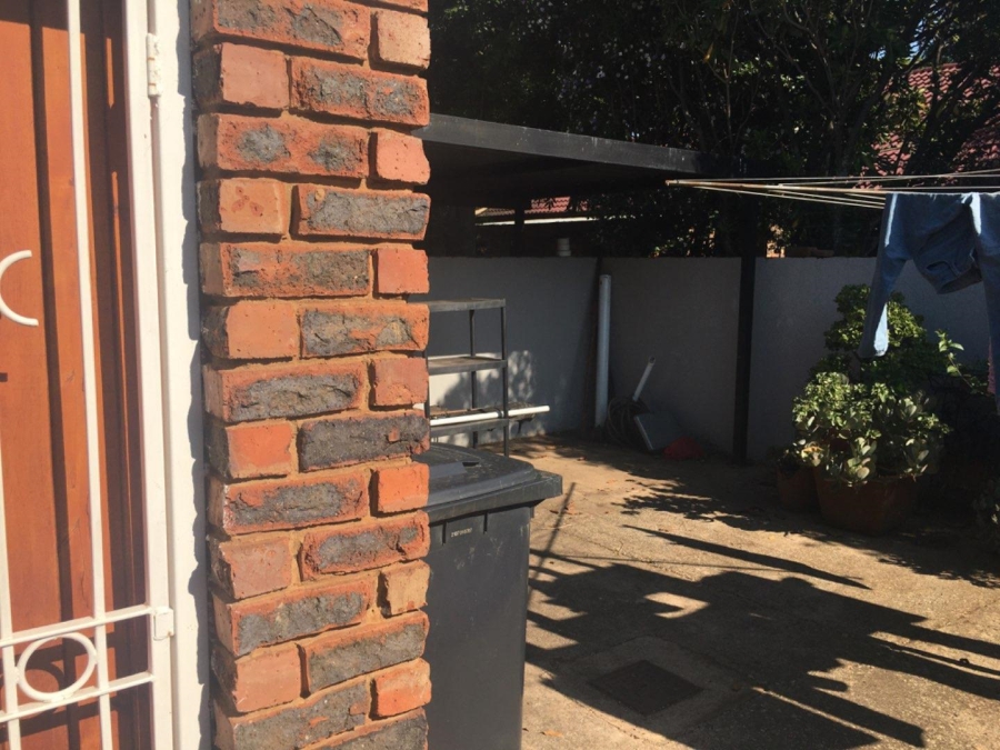 3 Bedroom Property for Sale in Rooihuiskraal Gauteng