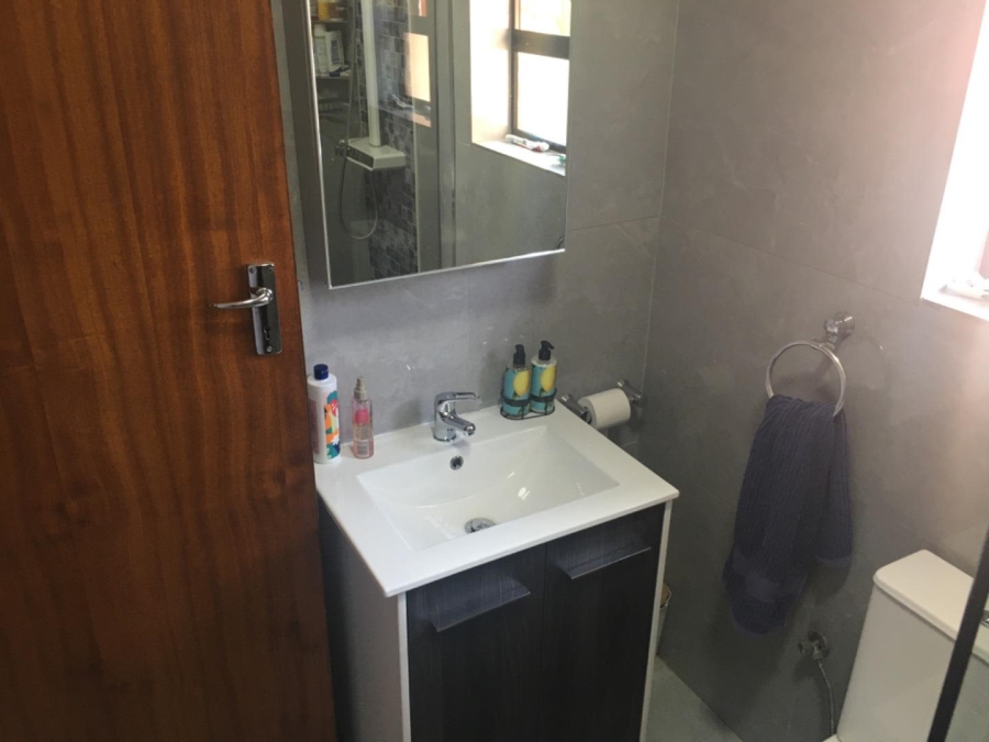 3 Bedroom Property for Sale in Rooihuiskraal Gauteng