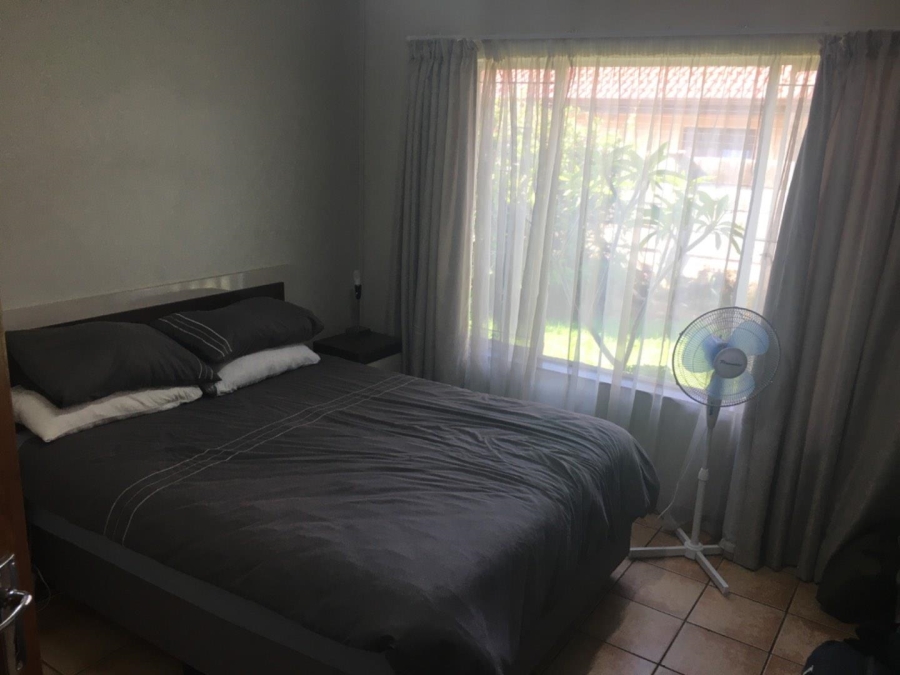 3 Bedroom Property for Sale in Rooihuiskraal Gauteng