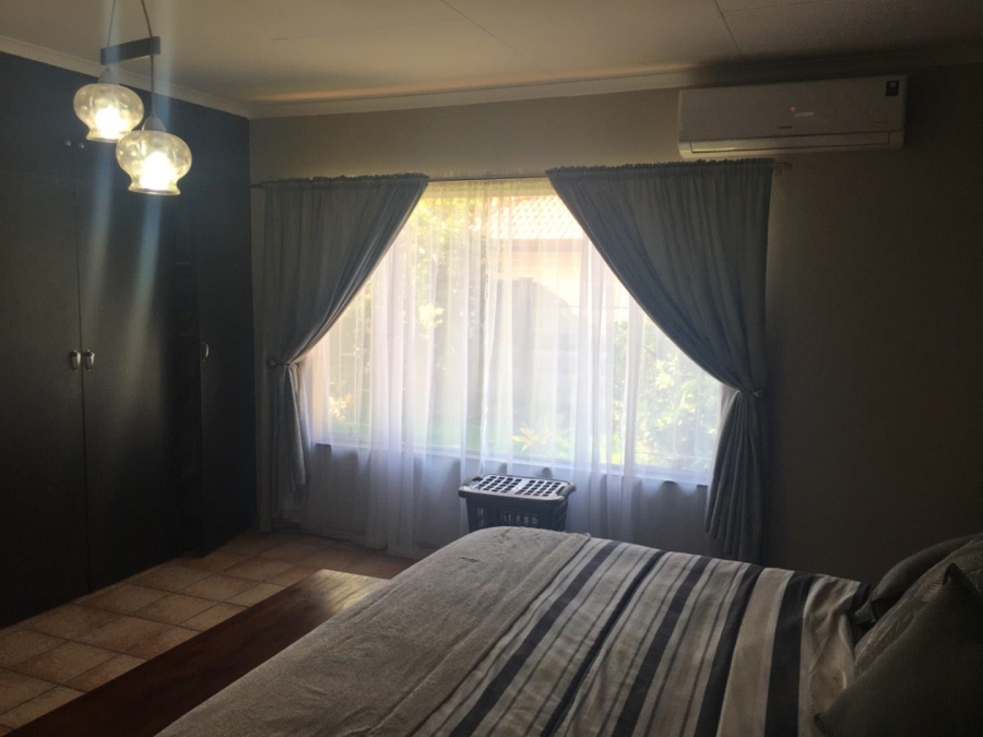 3 Bedroom Property for Sale in Rooihuiskraal Gauteng