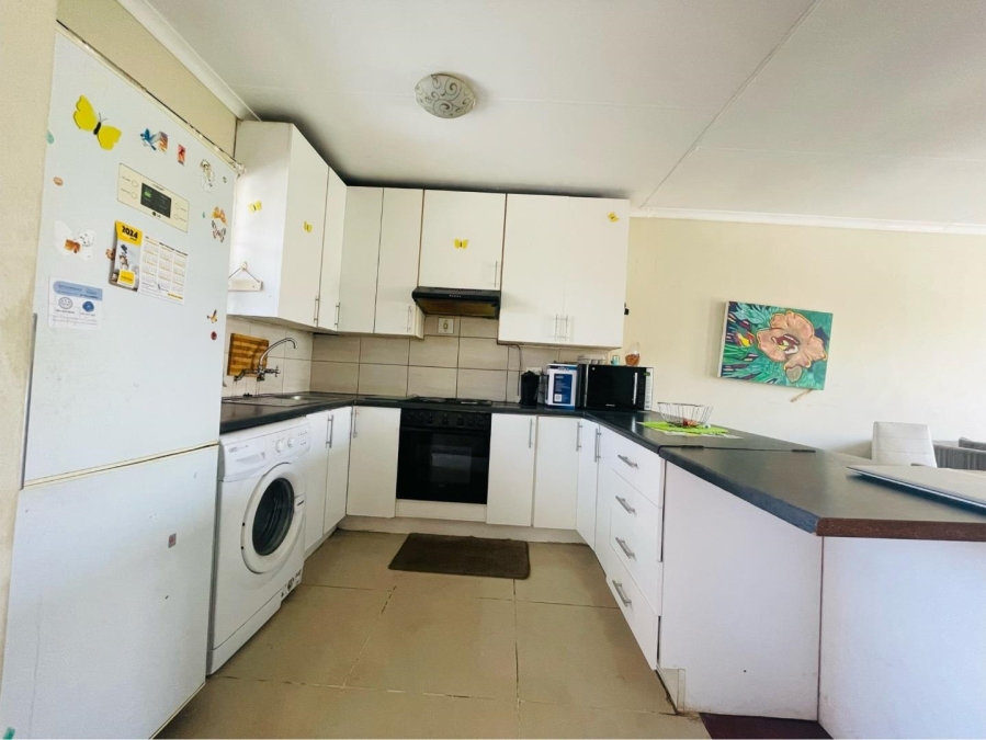 To Let 3 Bedroom Property for Rent in Weltevreden A H Gauteng