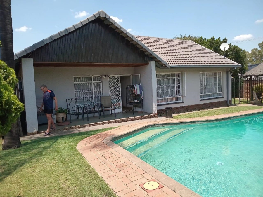 4 Bedroom Property for Sale in Silverton Gauteng