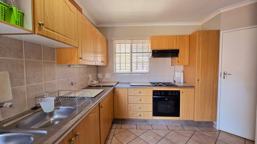 2 Bedroom Property for Sale in Magalieskruin Gauteng