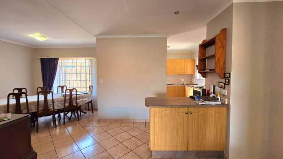 2 Bedroom Property for Sale in Magalieskruin Gauteng