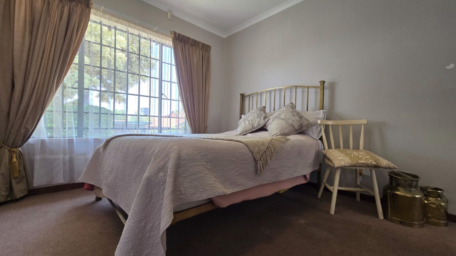 2 Bedroom Property for Sale in Magalieskruin Gauteng