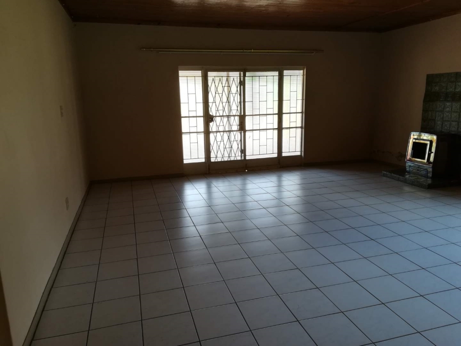 To Let 4 Bedroom Property for Rent in Waterval Gauteng