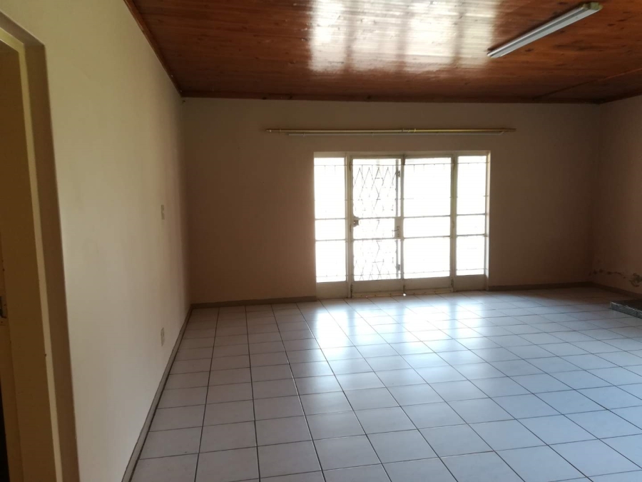 To Let 4 Bedroom Property for Rent in Waterval Gauteng