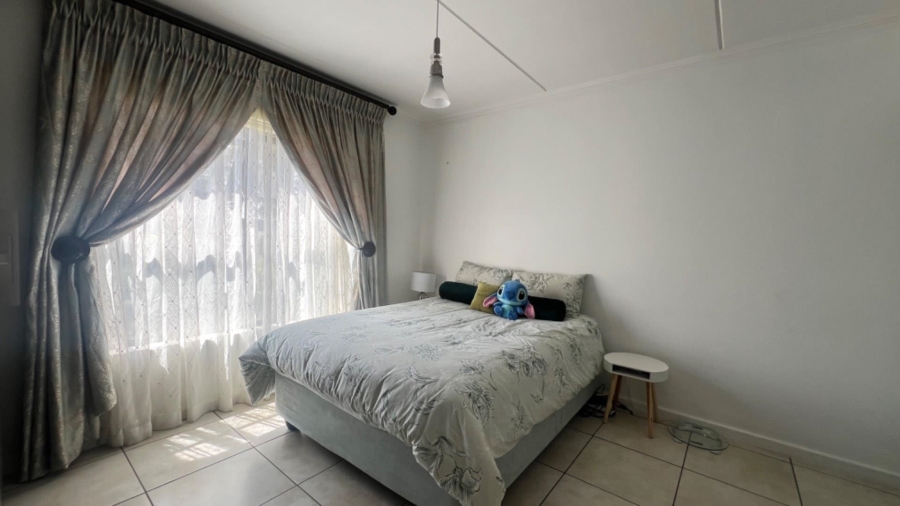 3 Bedroom Property for Sale in Oakdene Gauteng