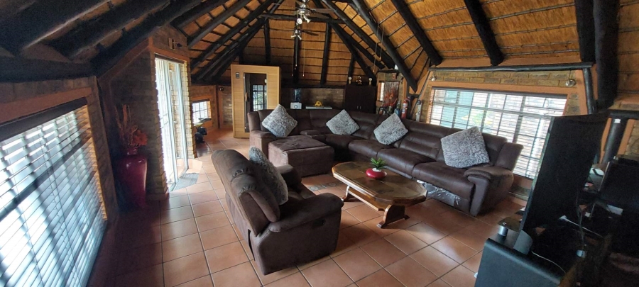 5 Bedroom Property for Sale in Brackendowns Gauteng