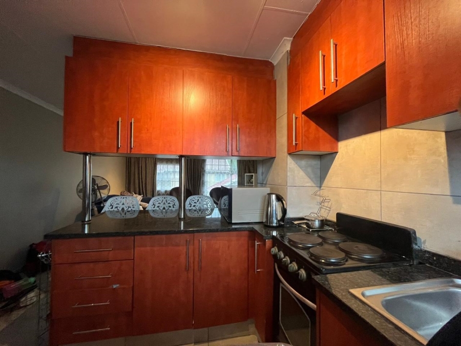 2 Bedroom Property for Sale in Verwoerdpark Gauteng