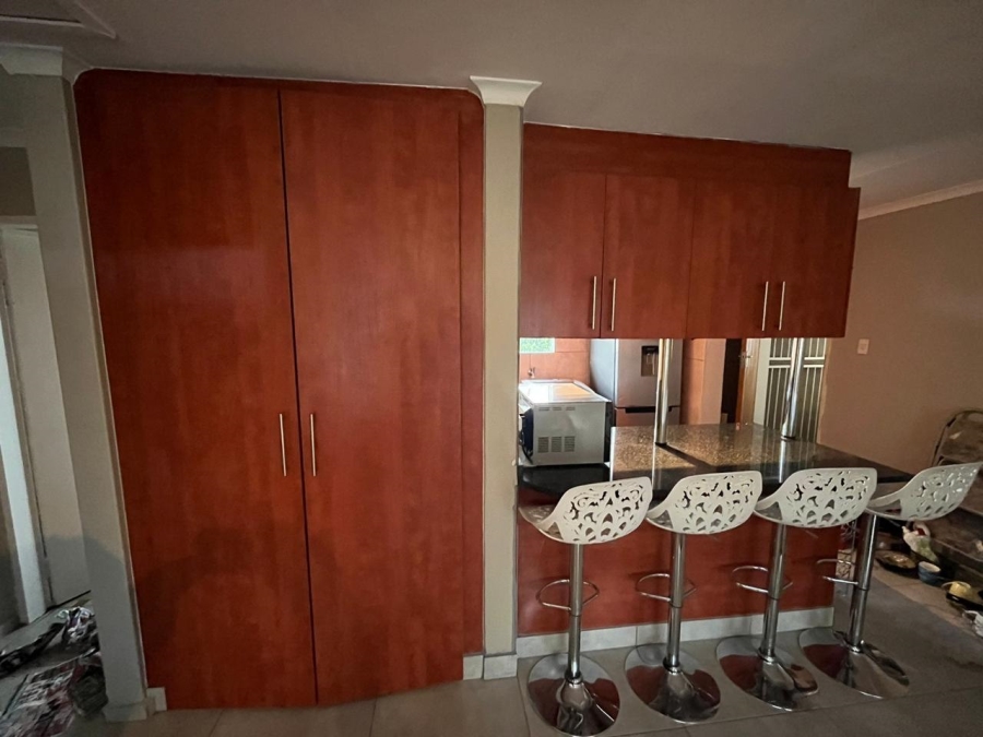 2 Bedroom Property for Sale in Verwoerdpark Gauteng