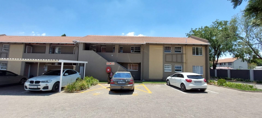 2 Bedroom Property for Sale in Verwoerdpark Gauteng