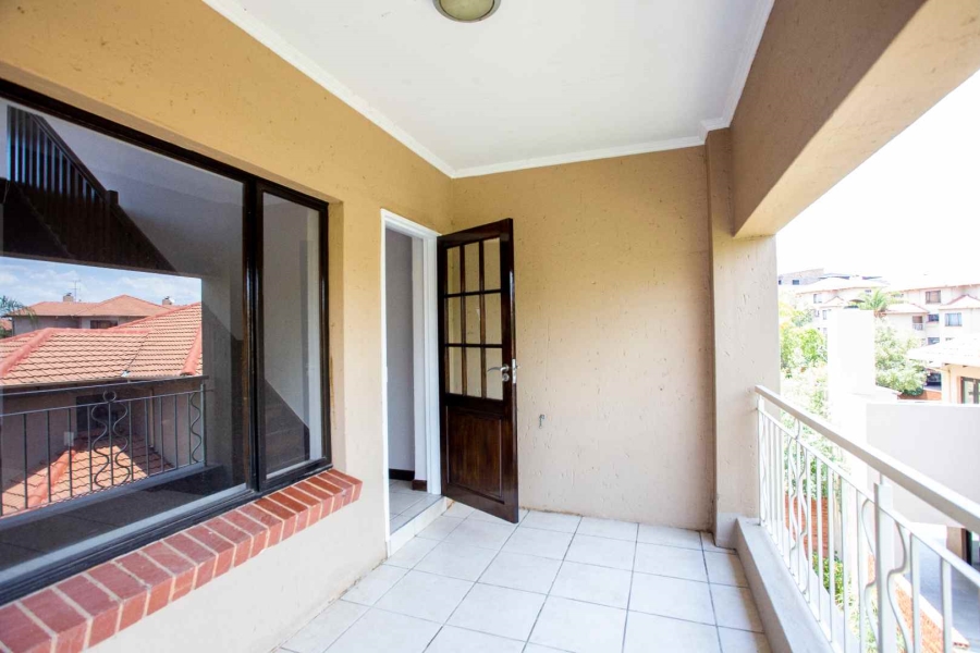 2 Bedroom Property for Sale in Sunninghill Gauteng