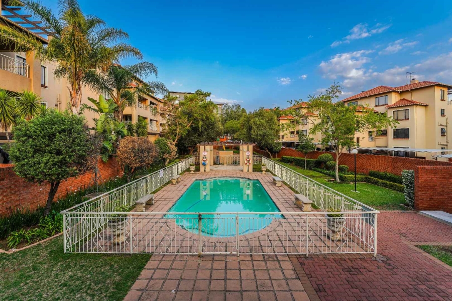 2 Bedroom Property for Sale in Sunninghill Gauteng