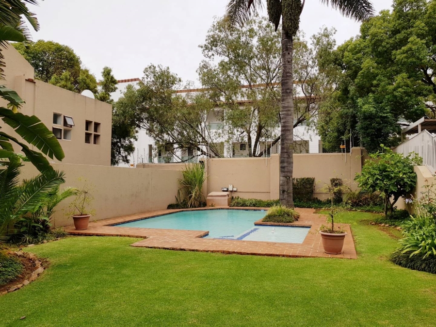 To Let 2 Bedroom Property for Rent in Sandown Gauteng